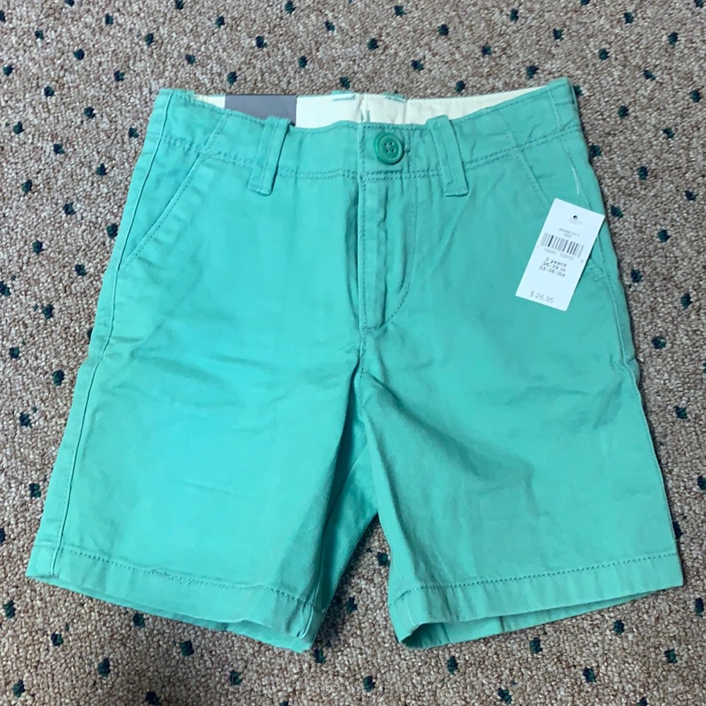 NWT boys GAP size 3 shorts